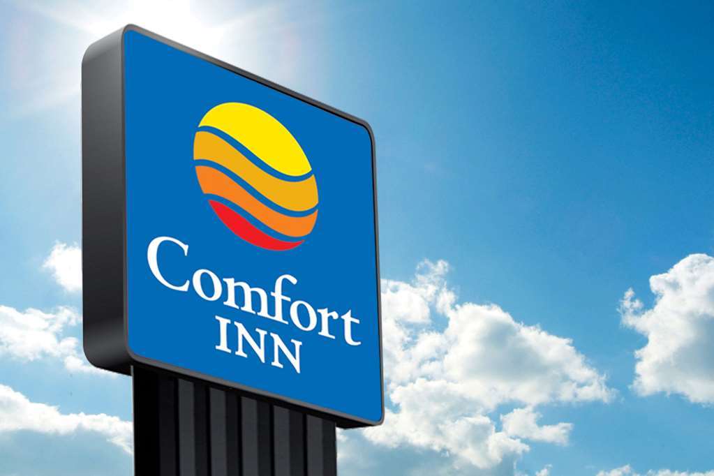 Comfort Hotel Grenoble Meylan Exterior foto