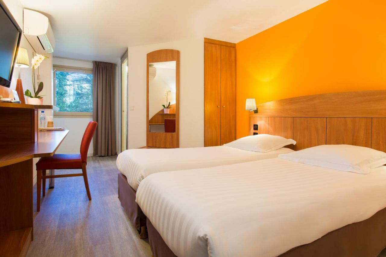 Comfort Hotel Grenoble Meylan Exterior foto